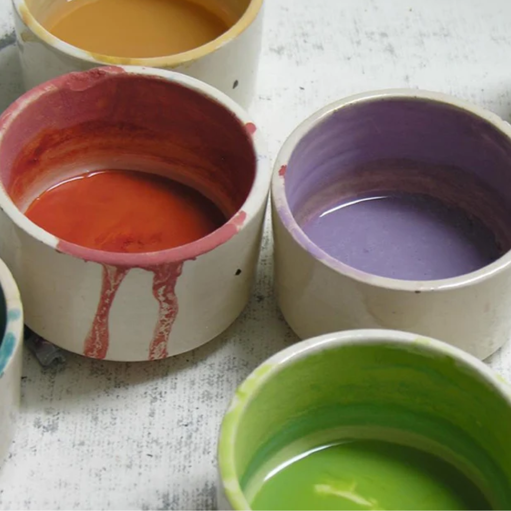 เทคนิคใช้สีบนเคลือบเซรามิกให้ออกมาสวยเป๊ะ พร้อมเคล็ดลับช่างเซรามิกจาก Pottery Clay