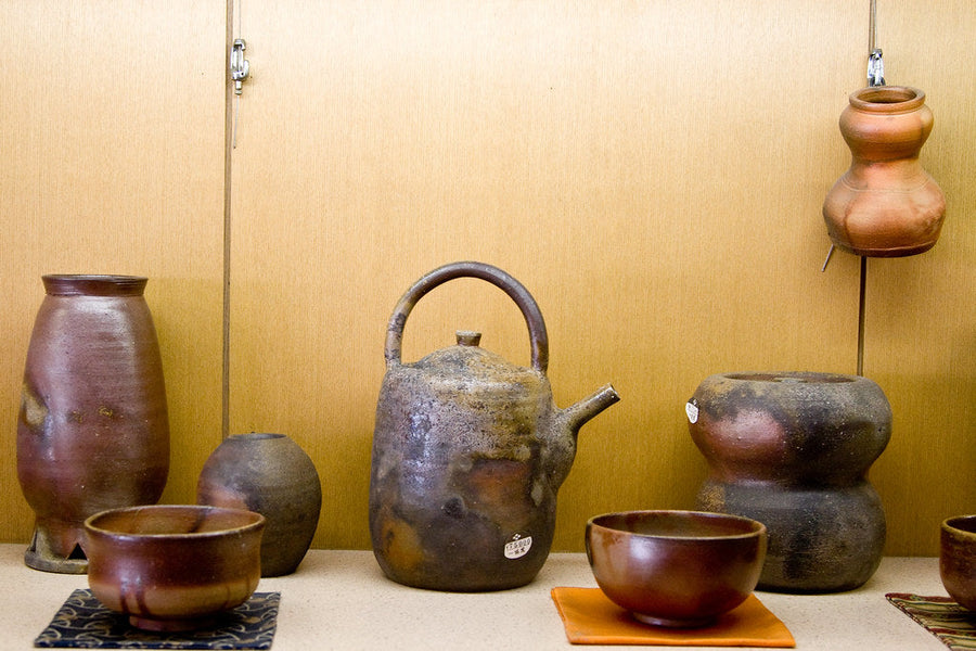 เครื่องปั้นดินเผาบิเซ็น (Bizen Ware) ศิลปะเซรามิกโบราณจากญี่ปุ่น